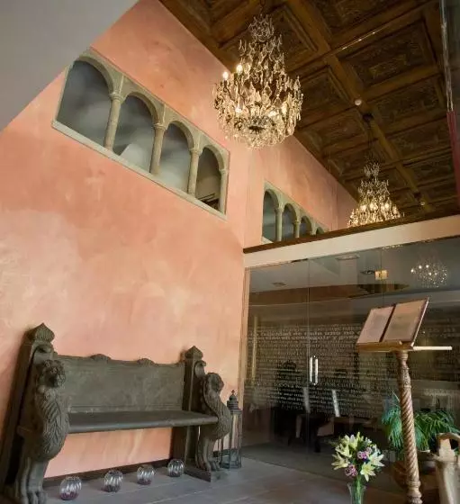 هتل Palacio Del Obispo