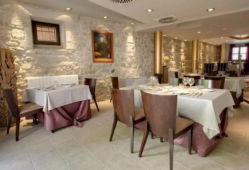 هتل Palacio Del Obispo