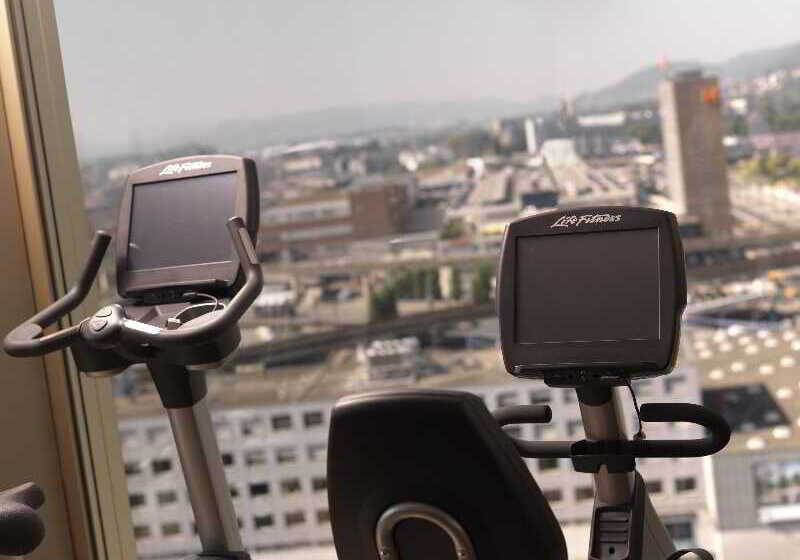 هتل Renaissance Zurich Tower