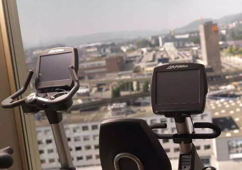 Hotell Renaissance Zurich Tower