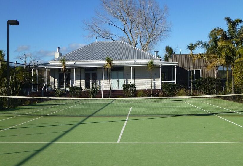 Ramada Resort By Wyndham Rotorua Marama