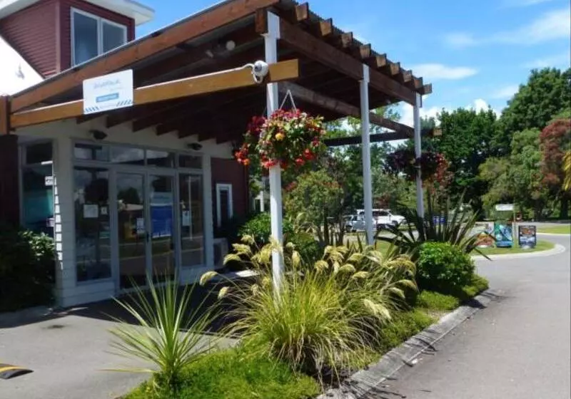 Ramada Resort By Wyndham Rotorua Marama