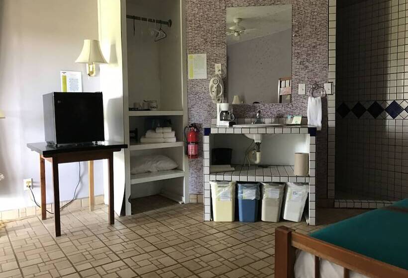 هتل Cheers Cabañas