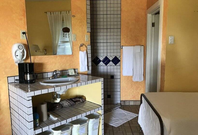 هتل Cheers Cabañas