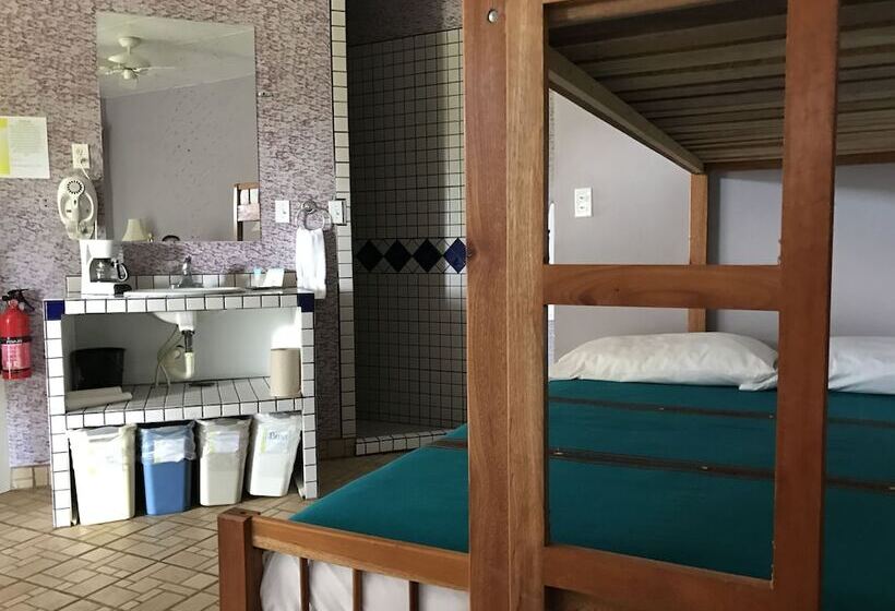 هتل Cheers Cabañas