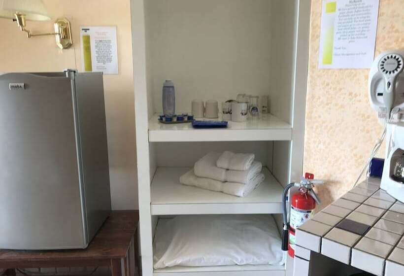 هتل Cheers Cabañas