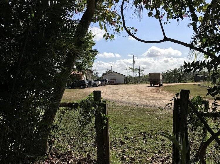 هتل Cheers Cabañas