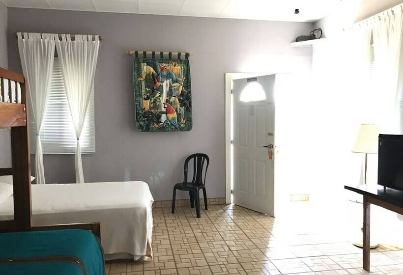 هتل Cheers Cabañas