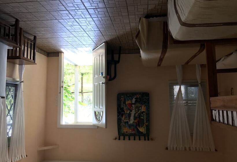 هتل Cheers Cabañas