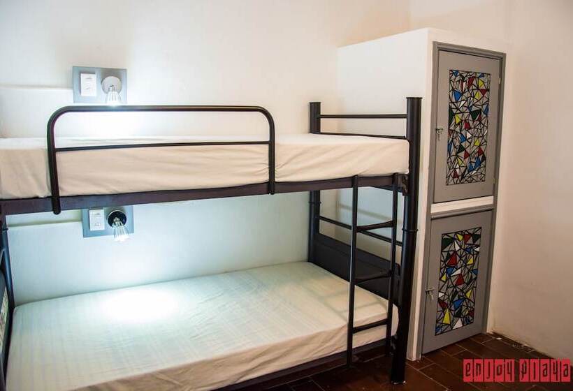 هتل Enjoy Playa Hostel