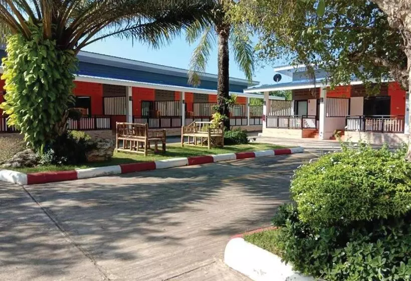 هتل Staychill Resort