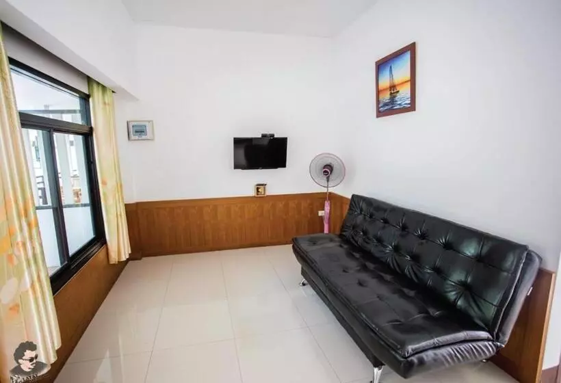 هتل Staychill Resort