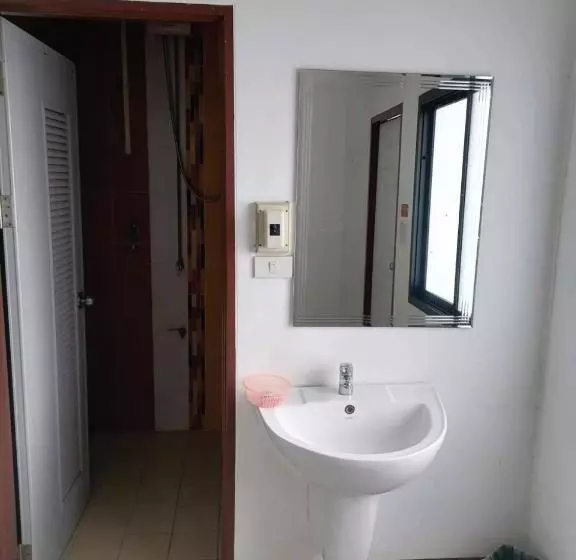 هتل Staychill Resort
