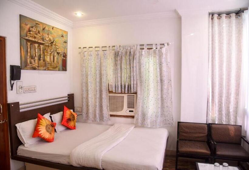 בית מלון כפרי Sajjan Villa