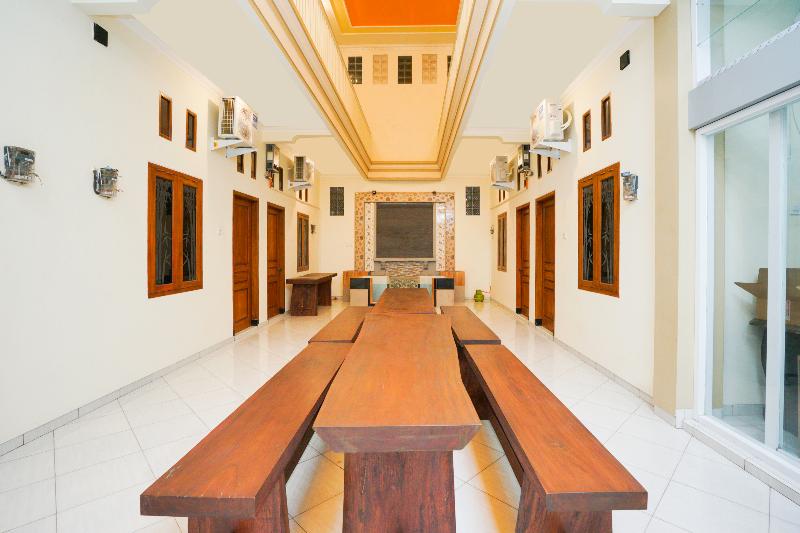 Szálló Penginapan Anggrek Syariah 2 By Oyo Rooms