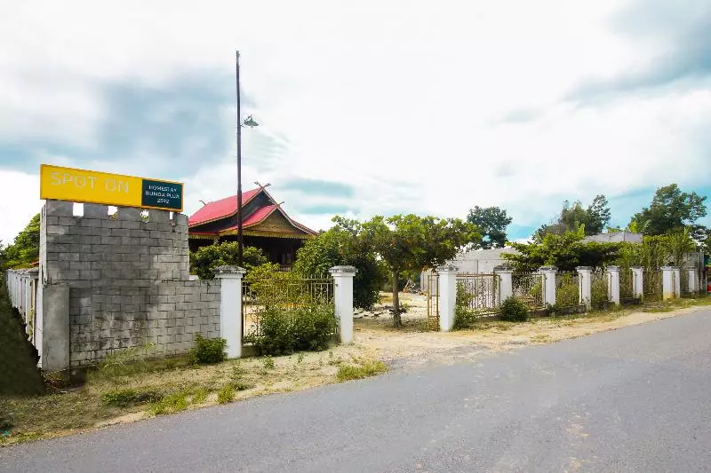 Retkeilymaja Spot On 2592 Homestay Bunda Puja