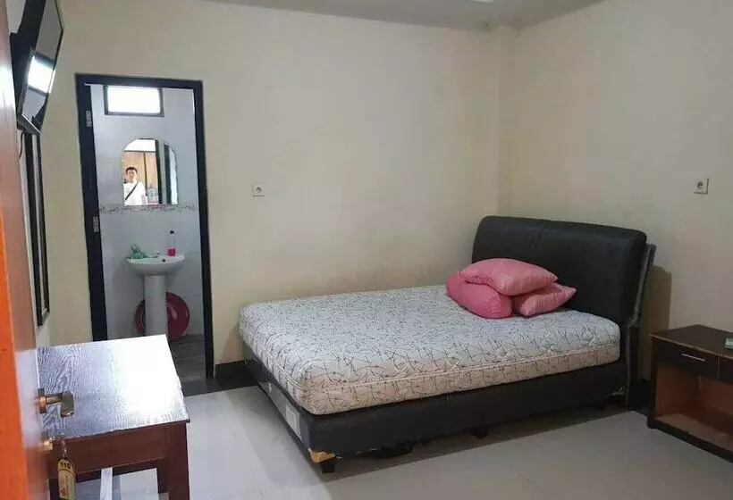 Hostel Wisma Sukatani Indah