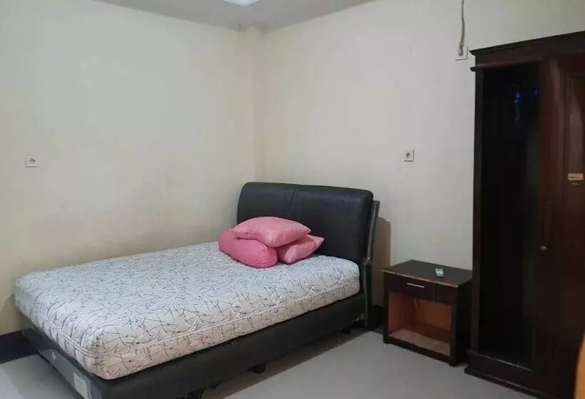 Hostel Wisma Sukatani Indah