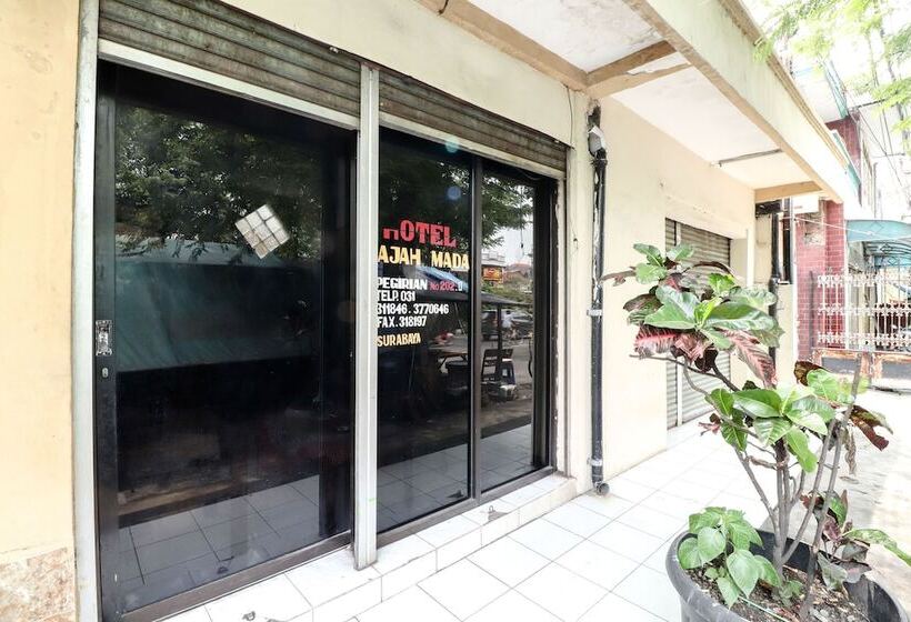 هتل Gajah Mada