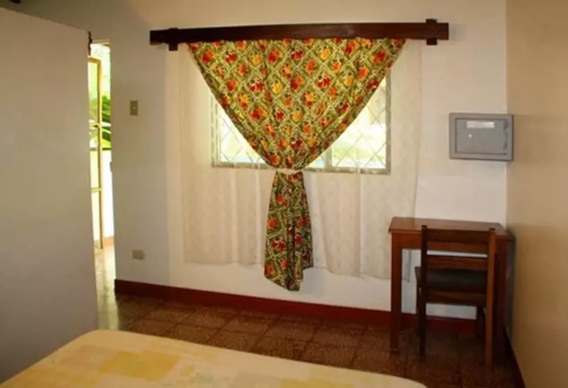 ホテル Cabinas Marielos
