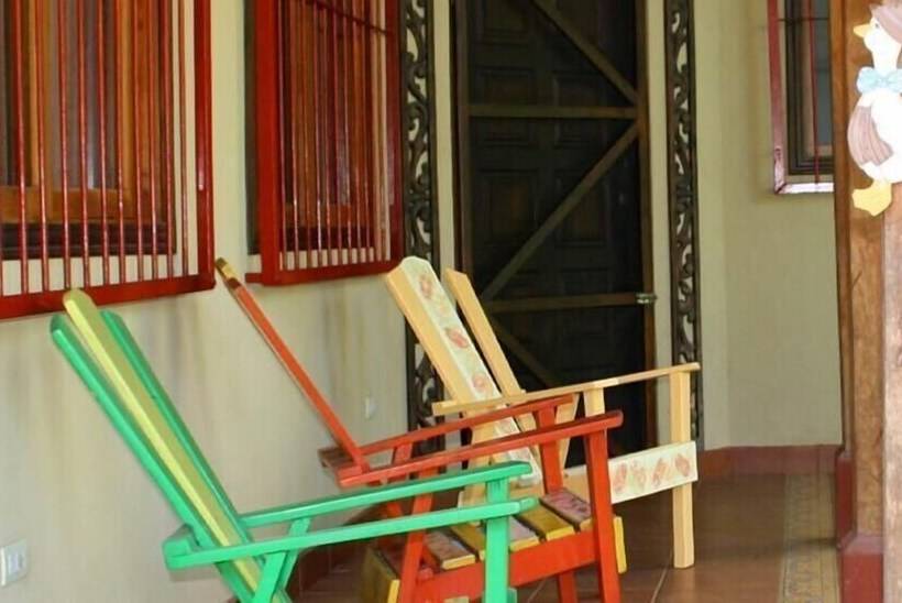 فندق Cabinas Marielos