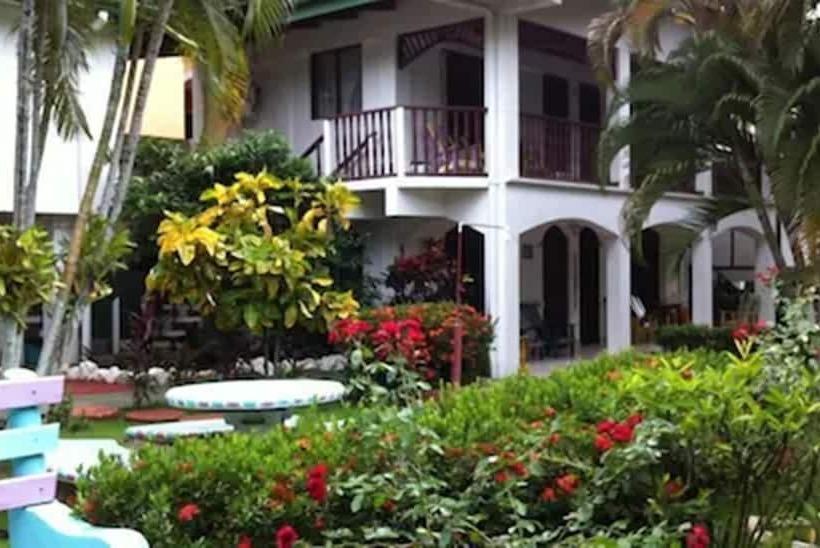 فندق Cabinas Marielos