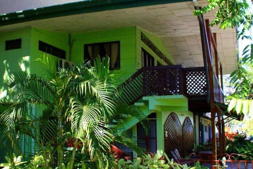 فندق Cabinas Marielos