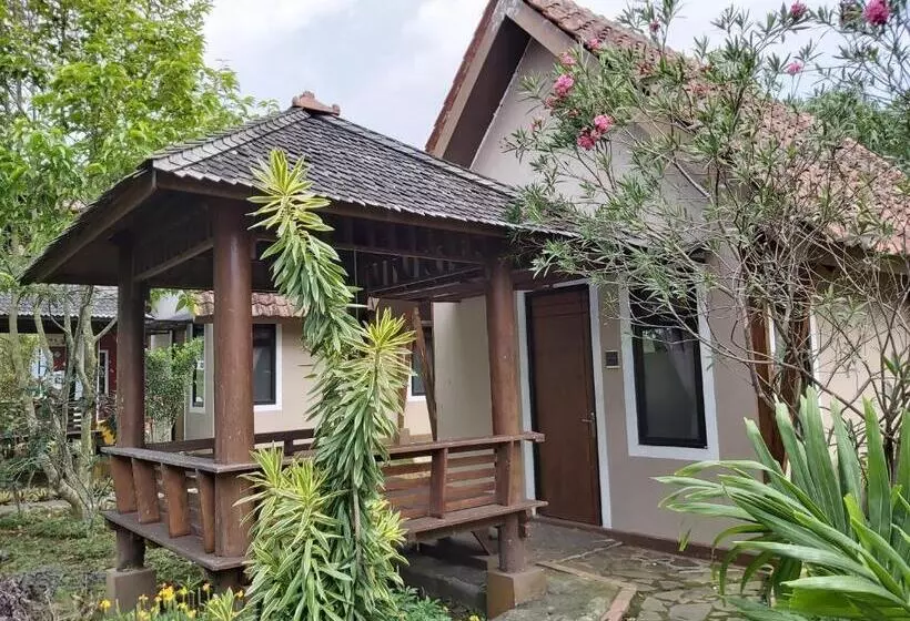 Hotel Degung Hillside