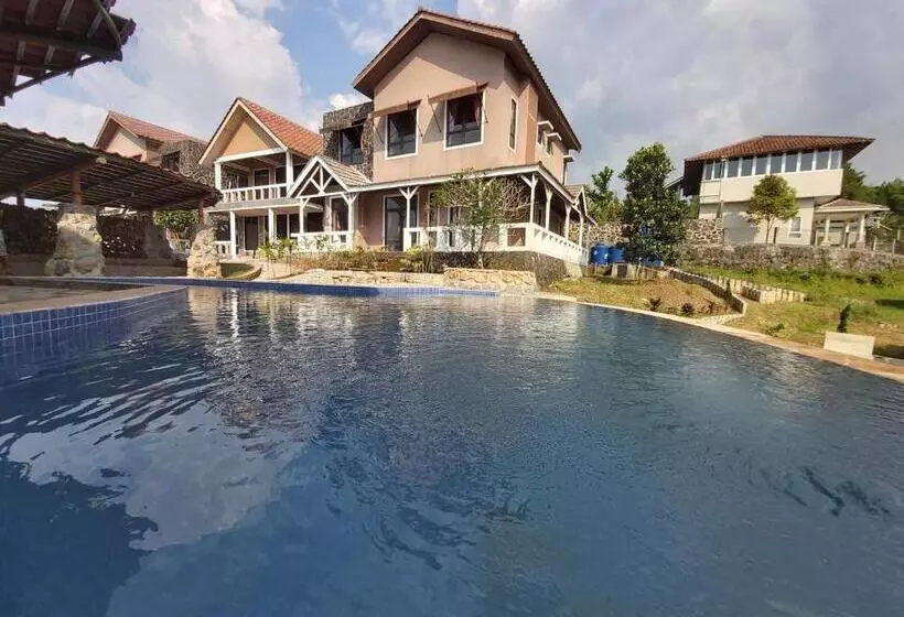 Hotel Degung Hillside