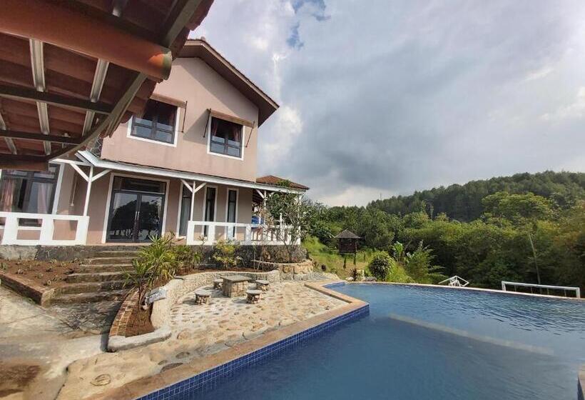 בית מלון כפרי Degung Hillside