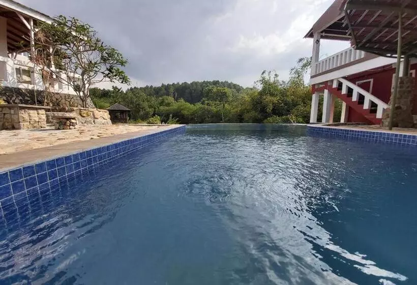 Hotel Degung Hillside