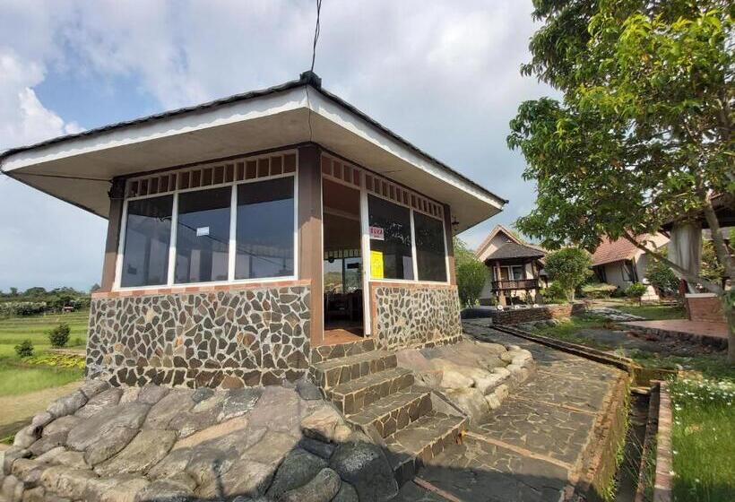 בית מלון כפרי Degung Hillside