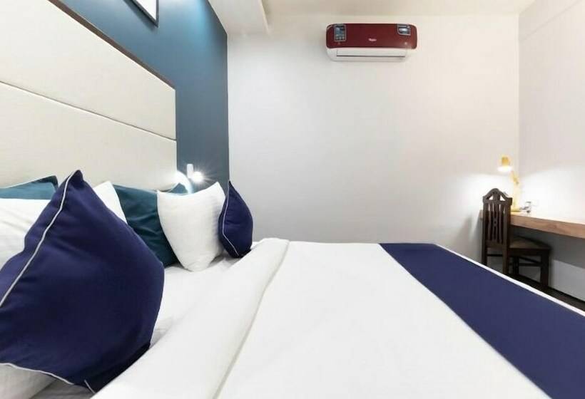 Hotel Moon Residency