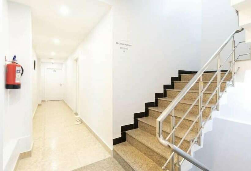 Hotel Moon Residency