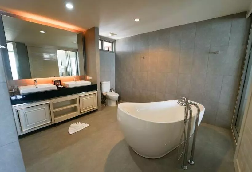 هتل Serene Phla Resort And Restaurant