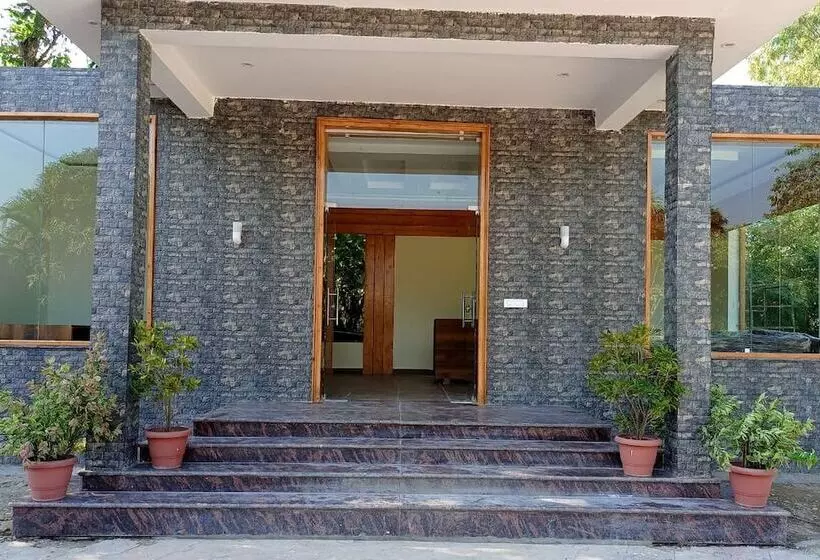 ホテル Treehouse M Grand Resort & Spa Corbett