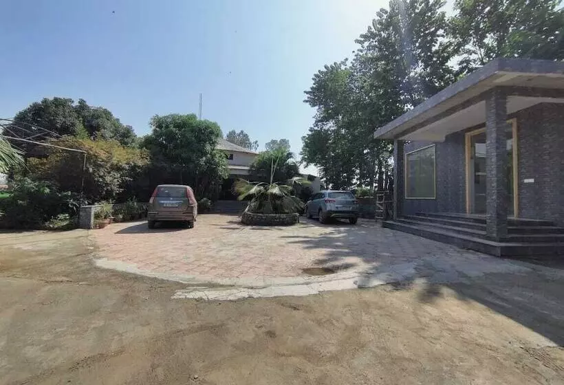 ホテル Treehouse M Grand Resort & Spa Corbett