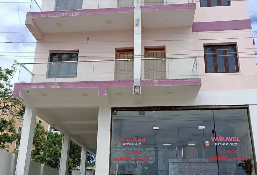 Hotelli Vairavel Residency