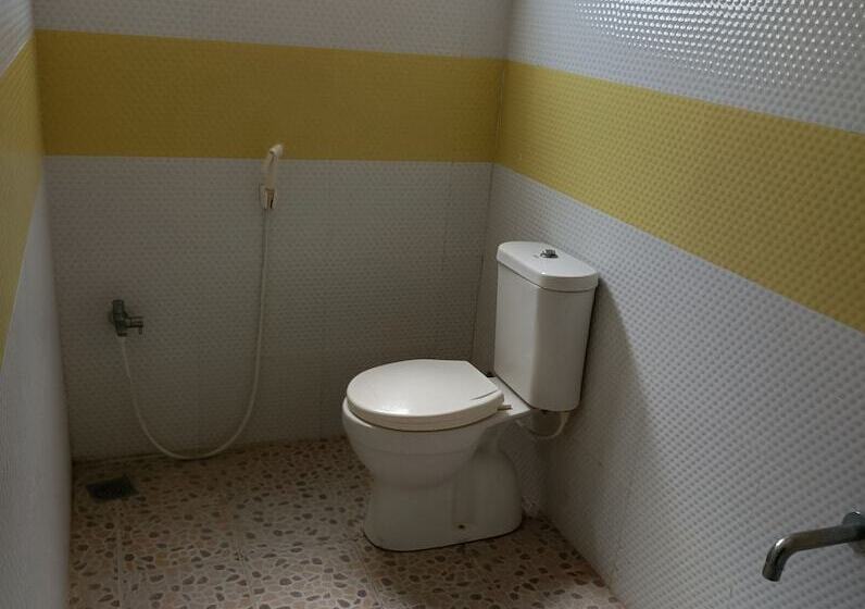 בית מלון כפרי Vairavel Residency