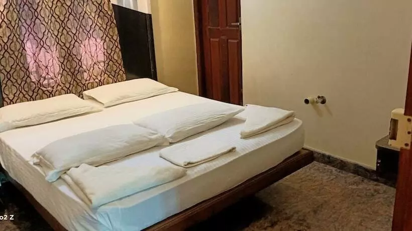 Hotelli Vairavel Residency