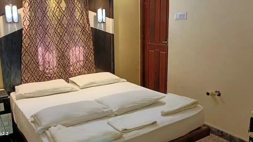 Hotelli Vairavel Residency