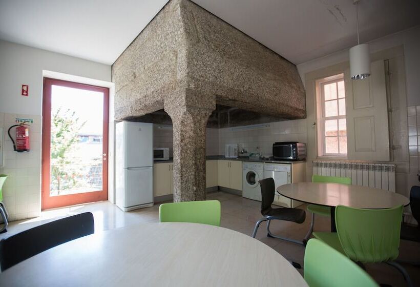 Общежитие Hi Guimaraes   Pousada De Juventude