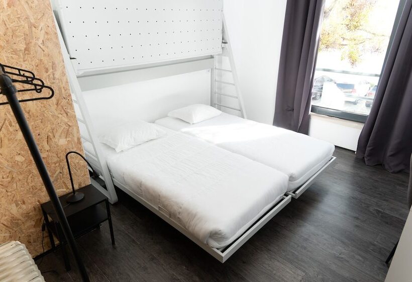 Ostello Hi Parque Das Nações – Pousada De Juventude