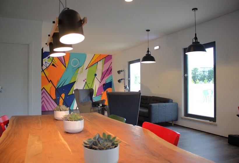 Ostello Hi Parque Das Nações – Pousada De Juventude