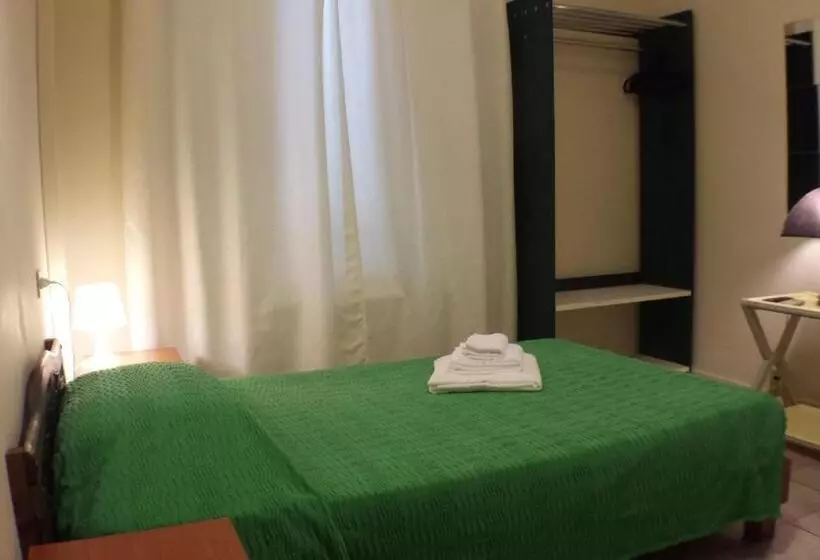 هاستل Youth Firenze 2000