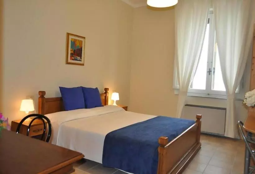 هاستل Youth Firenze 2000