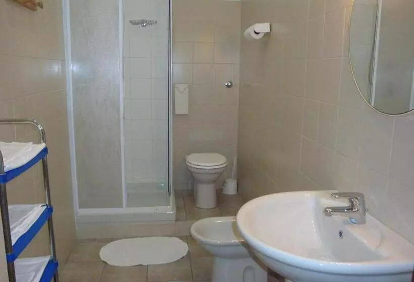 هاستل Youth Firenze 2000