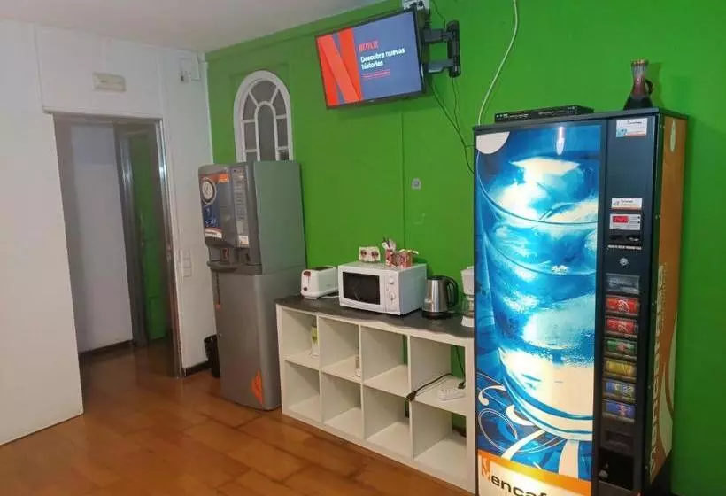 Diagonal House Hostel