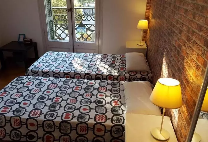 Diagonal House Hostel