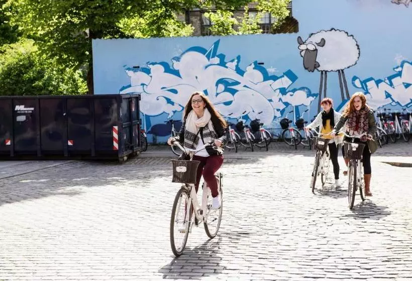 簡易ホテル Sleep In Heaven